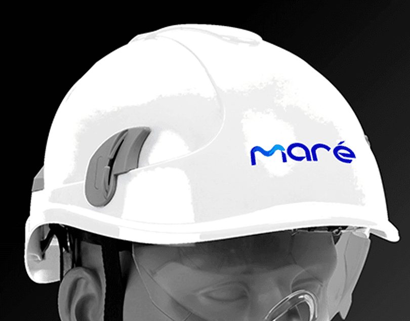 Identidade visual da Maré: capacete branco com a marca